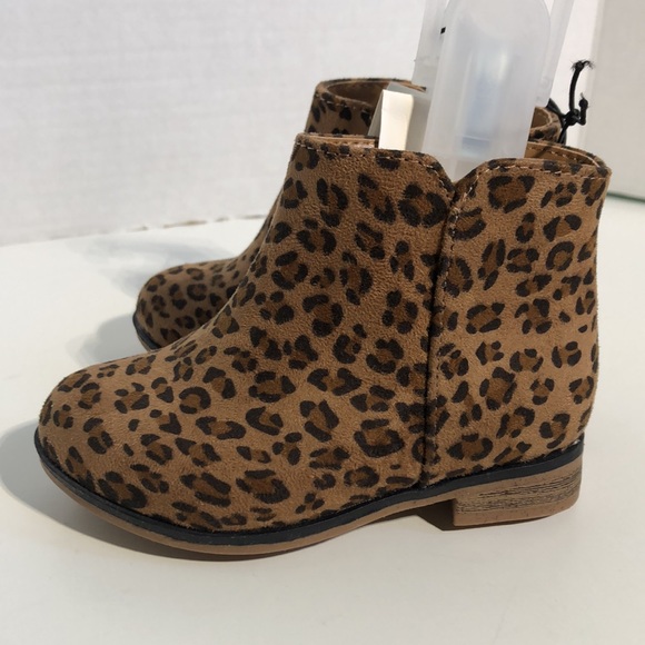 Toddler Girl’s Cheetah Print Booties - Picture 6 of 7